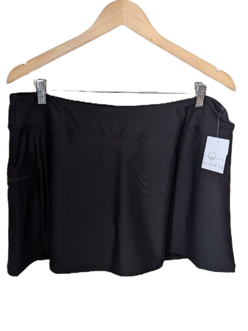 Sunsets Sporty Swim Skirt Black Size 14 NWT